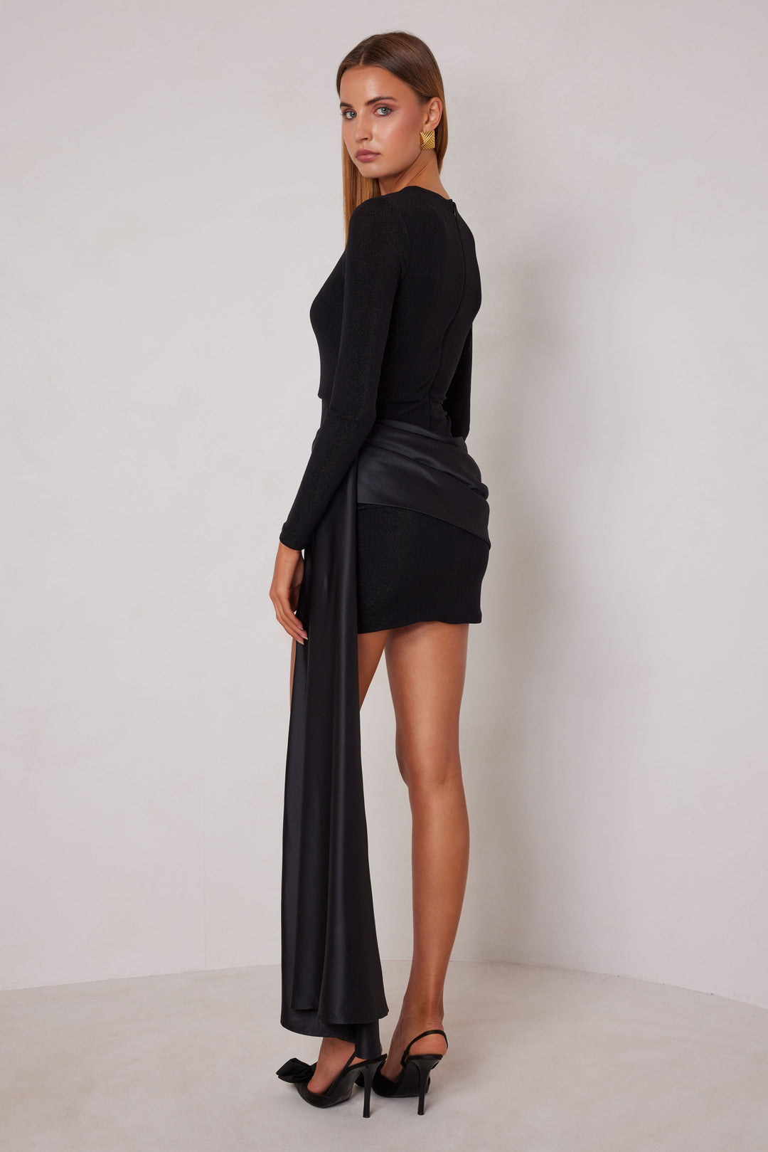 Rumi Black
